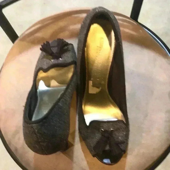 Christian Siriano for Payless Brown & Cream Cloth Peep Toe 5 Inch Heels- Size 7 - Picture 4 of 9